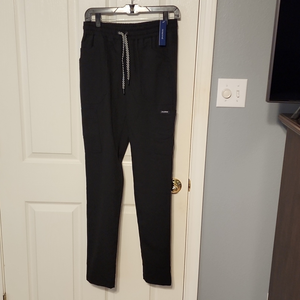 Jaanuu 8 pocket slim cargo scrubs